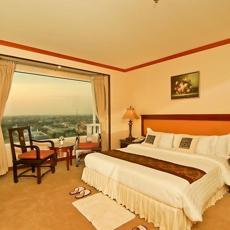 Champasak Grand Hotel Паксе Экстерьер фото