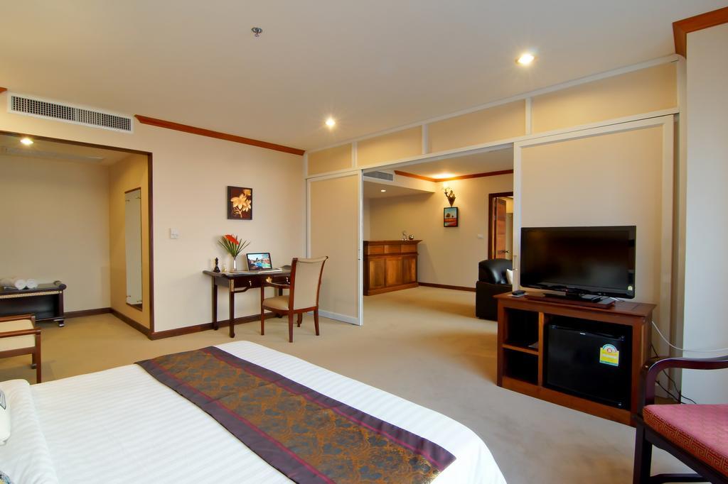 Champasak Grand Hotel Паксе Экстерьер фото