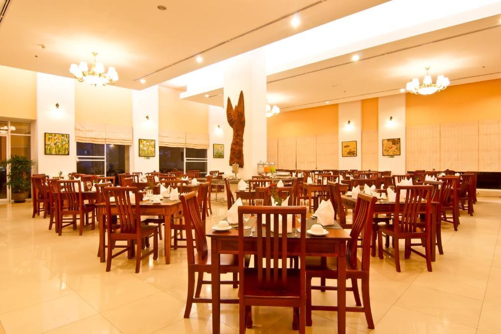 Champasak Grand Hotel Паксе Экстерьер фото