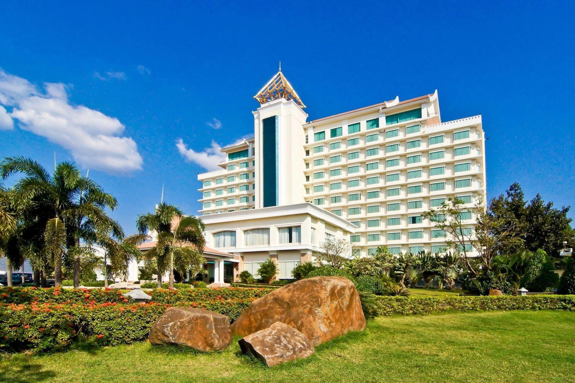 Champasak Grand Hotel Паксе Экстерьер фото