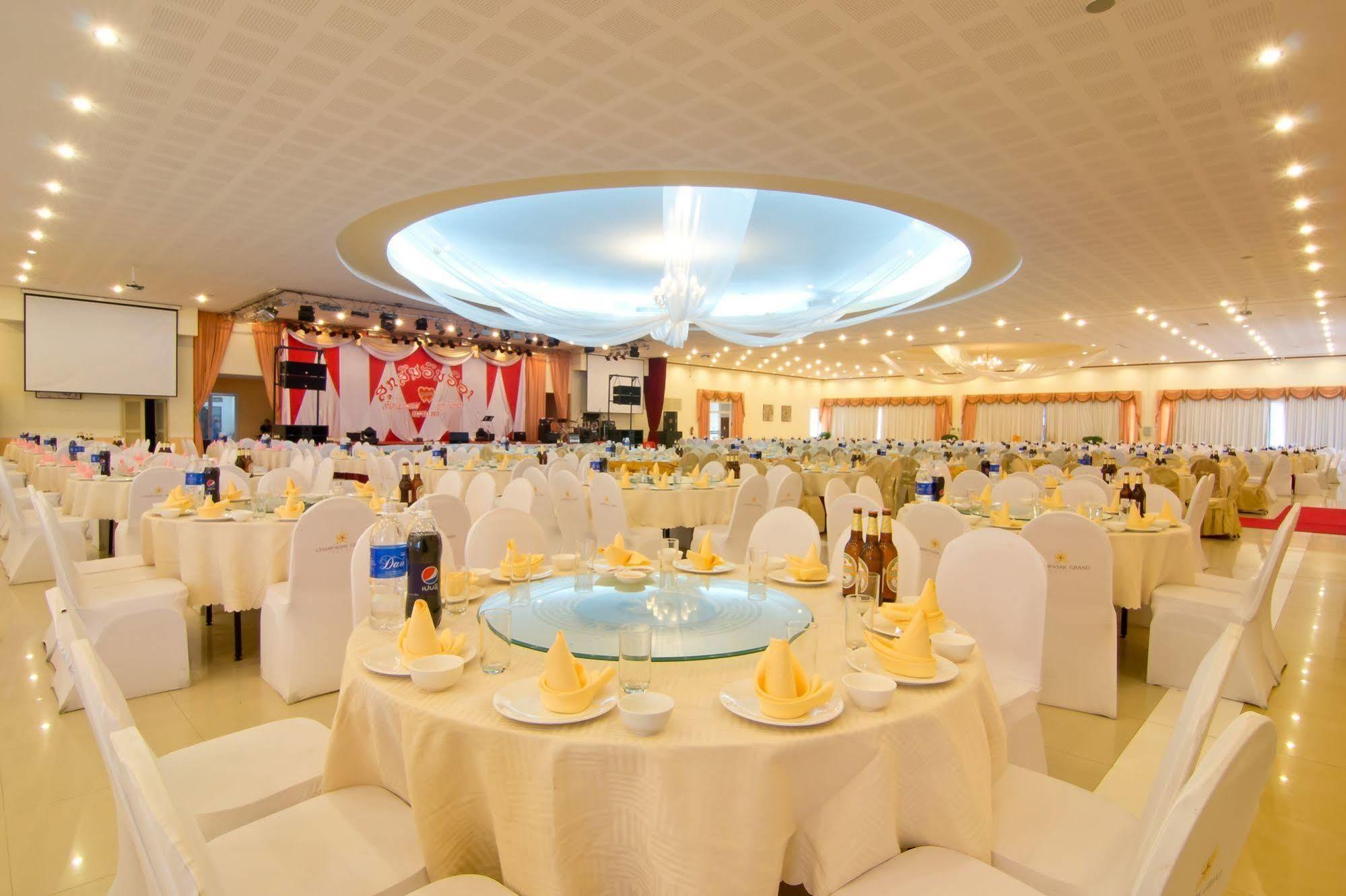 Champasak Grand Hotel Паксе Экстерьер фото
