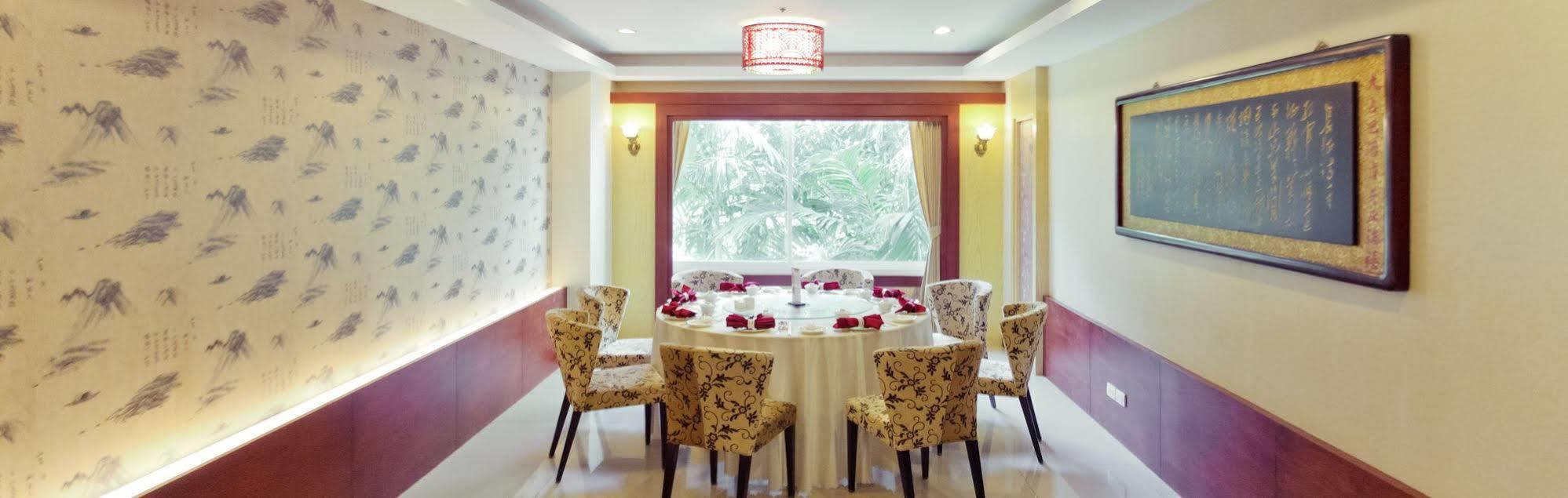 Champasak Grand Hotel Паксе Экстерьер фото